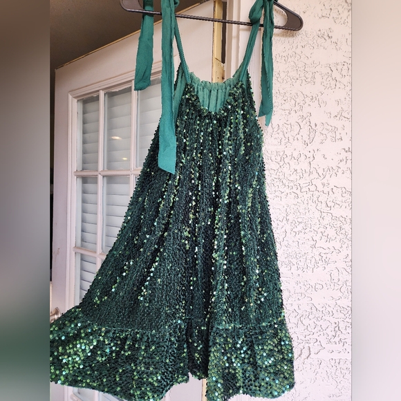 Gorgeous Free People Green Sequin Festive Dress !! - Picture 4 of 11